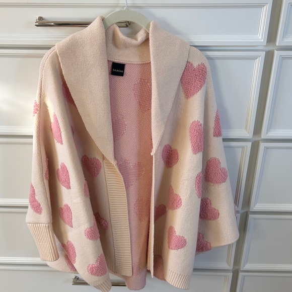 SAACHI Sweaters - SAACHI Pink Heart Pattern Sweater Poncho